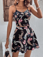 Load image into Gallery viewer, Floral V-Neck Cami and Skirt Set