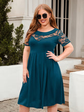 Load image into Gallery viewer, Plus Size Ruched Round Neck Short Sleeve Dress
